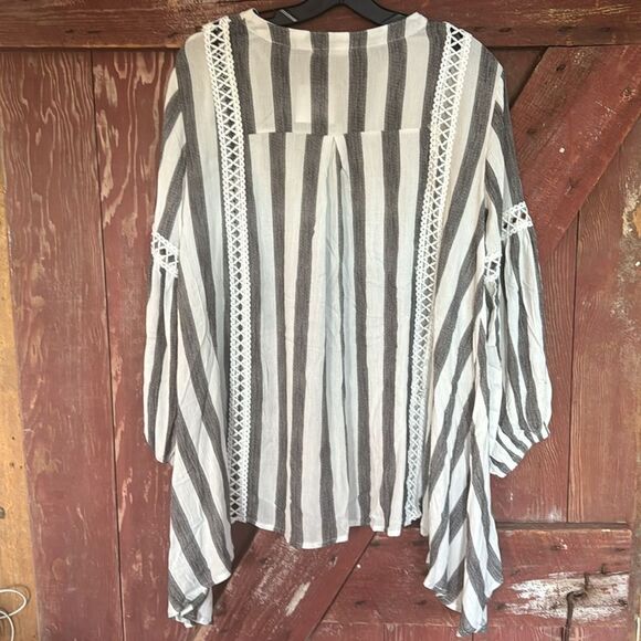 ANDTHEWHY black/white stripe open lace accent bishop sleeve flowy boho top. NWT. - Picture 6 of 13